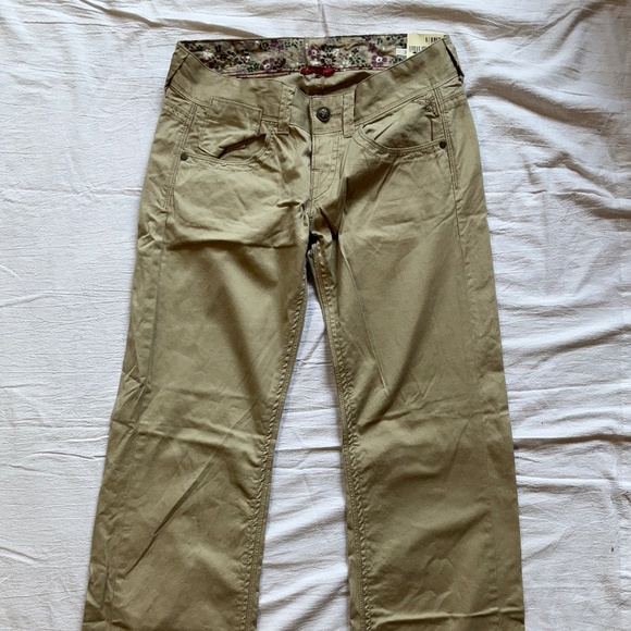 Original Replay “Baggy” beige colour pants sz 28/34 NWT - Picture 1 of 6